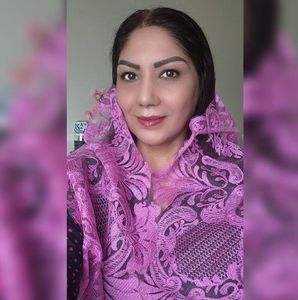 Meet your Posher, Noelia